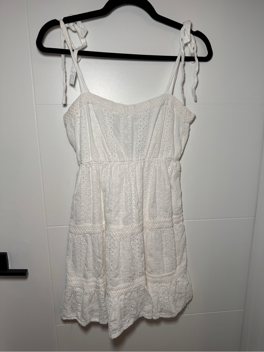Jessica Simpson White Eyelet Tie-Shoulder Mini Dress